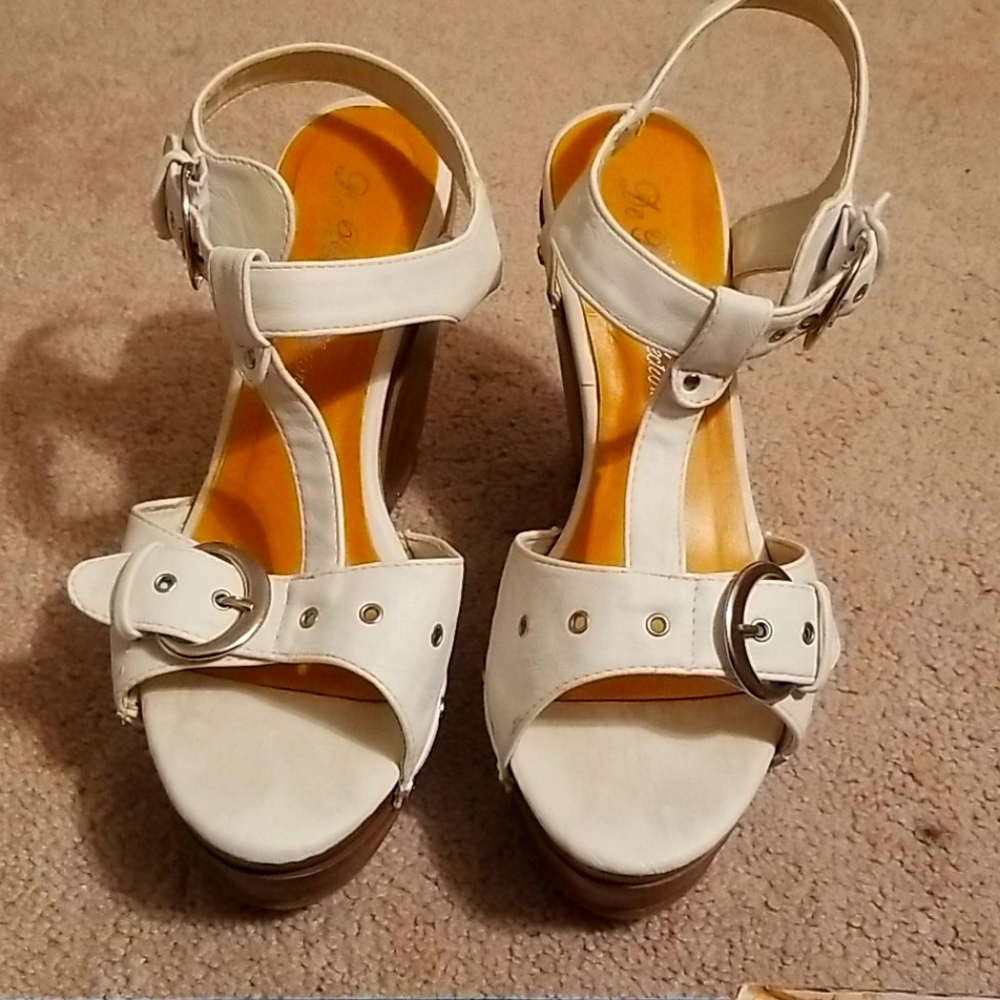 Wedge heels